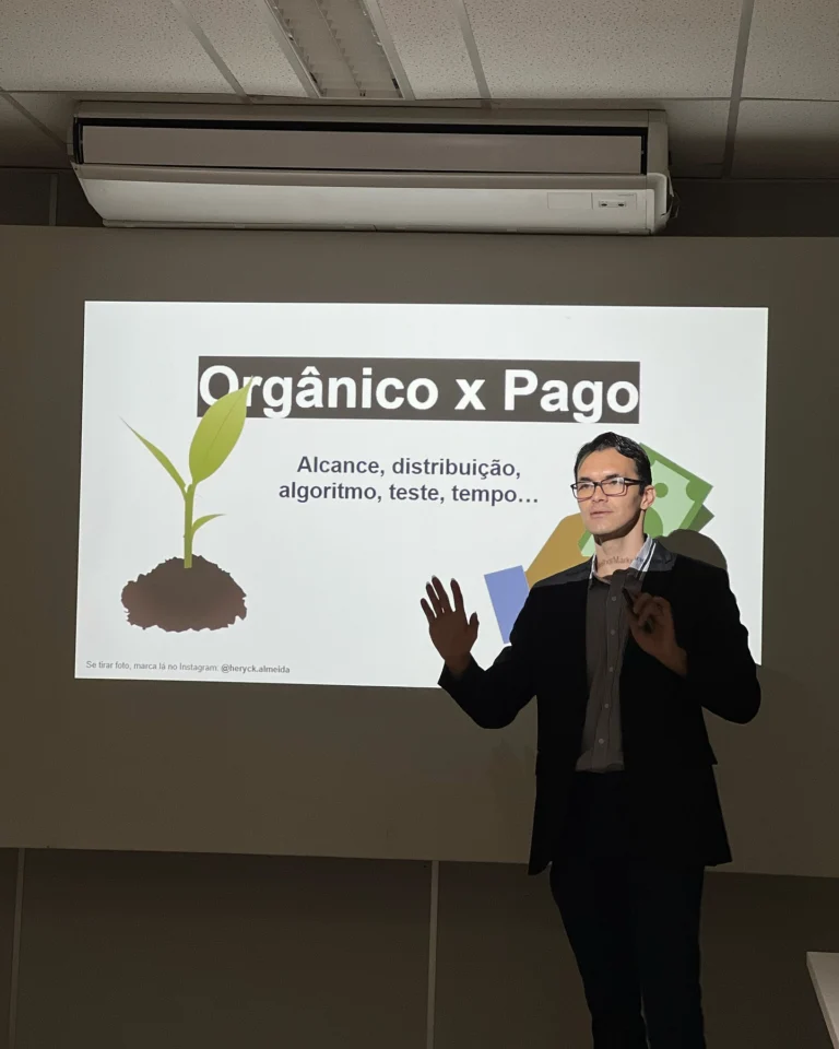 Instagram post from agenciapontedigital. This post is in position 0.
