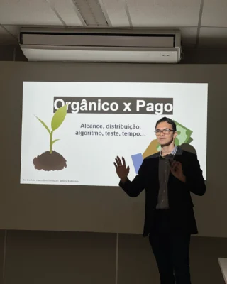 Instagram post from agenciapontedigital. This post is in position 7.